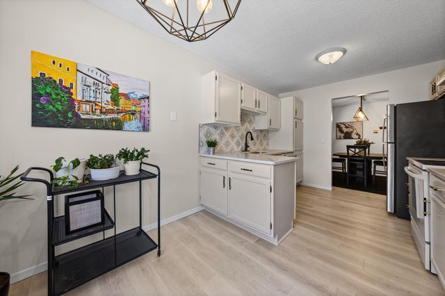 10746 Toledo Court, Bloomington, MN 55437