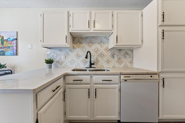 10746 Toledo Court, Bloomington, MN 55437