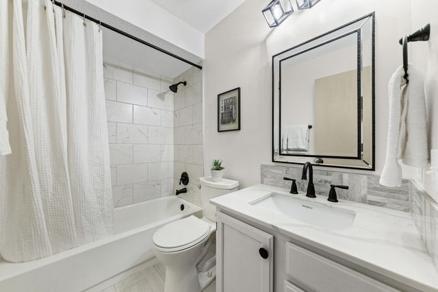 10746 Toledo Court, Bloomington, MN 55437