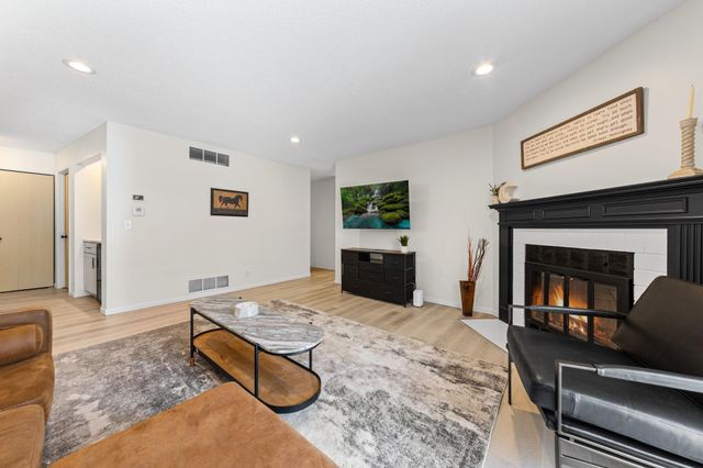 10746 Toledo Court, Bloomington, MN 55437