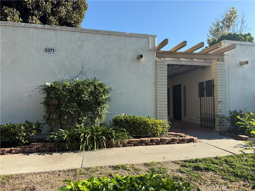2371 Via Mariposa D, Laguna Woods, CA 92637 — exterior