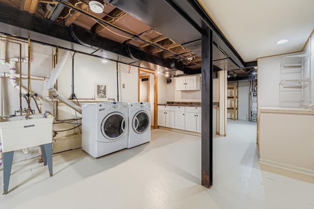 1581 Pinehurst Avenue, Saint Paul, MN 55116