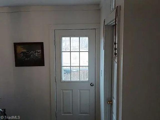 325 Dixie Broadway, Winston-salem, NC 27127