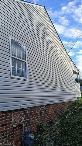 325 Dixie Broadway, Winston-salem, NC 27127