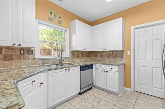 1564 Chadwick Point Court, Lawrenceville, GA 30043