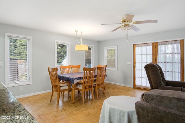 17 Darye Court, Toms River, NJ 08755