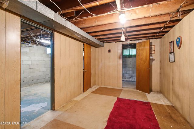17 Darye Court, Toms River, NJ 08755