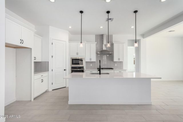 24152 N 172ND Avenue, Surprise, AZ 85387