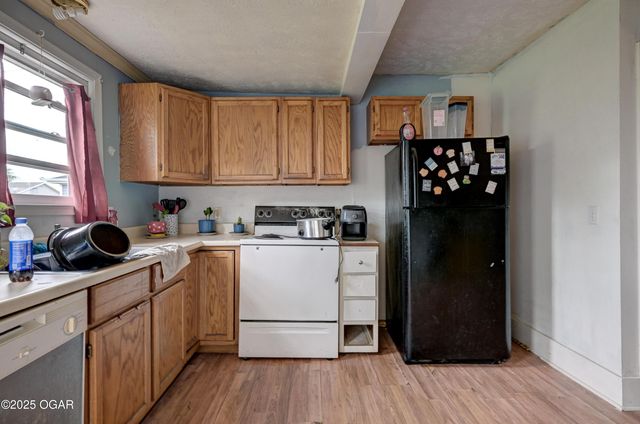 2212 S Joplin Avenue, Joplin, MO 64804