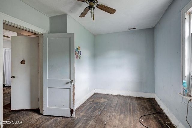 2212 S Joplin Avenue, Joplin, MO 64804