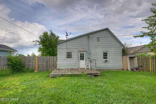2212 S Joplin Avenue, Joplin, MO 64804