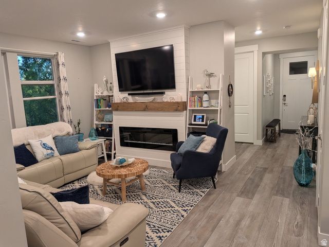 6089 W LAKE AVE, South Jordan, UT 84009