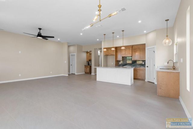 2742 Juan Castillo Ave., Port Isabel, TX 78578