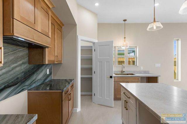 2742 Juan Castillo Ave., Port Isabel, TX 78578