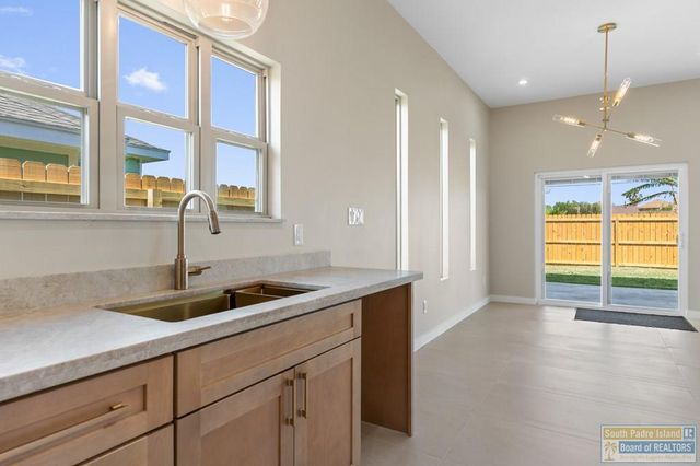 2742 Juan Castillo Ave., Port Isabel, TX 78578