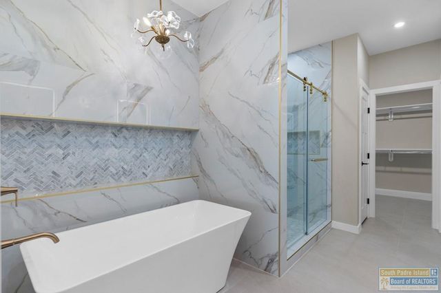 2742 Juan Castillo Ave., Port Isabel, TX 78578