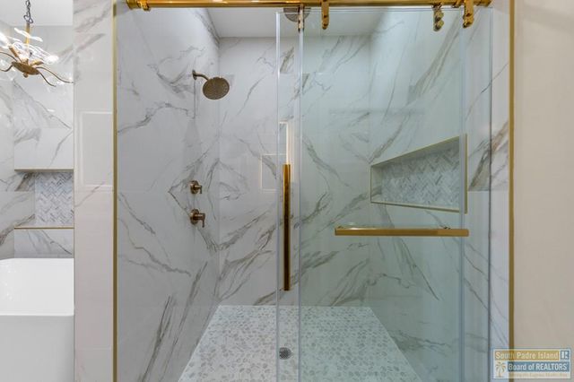 2742 Juan Castillo Ave., Port Isabel, TX 78578