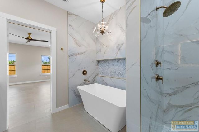 2742 Juan Castillo Ave., Port Isabel, TX 78578