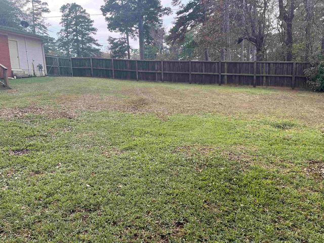 3901 Redwood, Marshall, TX 75672