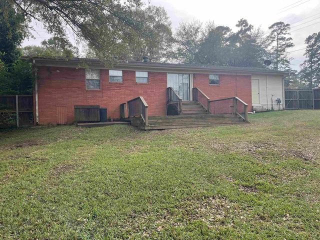 3901 Redwood, Marshall, TX 75672