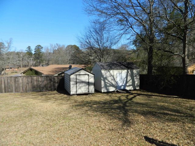 3901 Redwood, Marshall, TX 75672