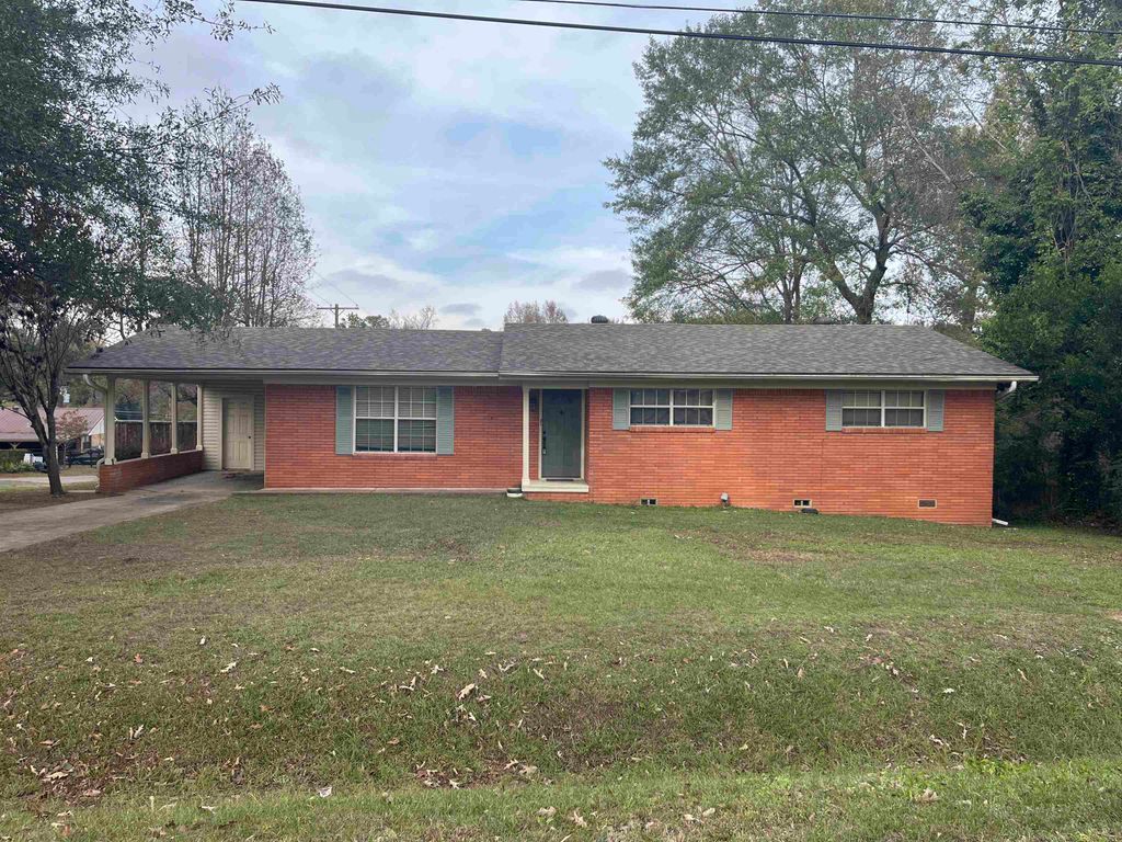 3901 Redwood, Marshall, TX 75672