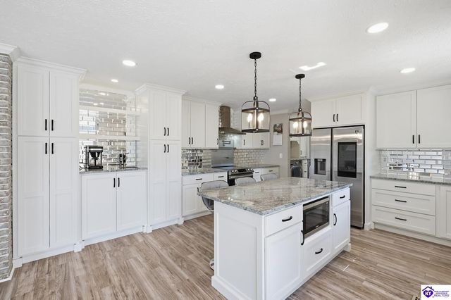 364 Briarwood Circle, Elizabethtown, KY 42701