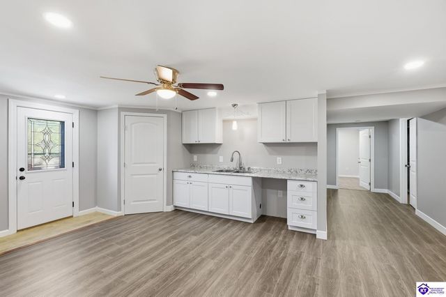 364 Briarwood Circle, Elizabethtown, KY 42701
