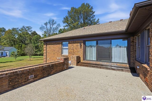 364 Briarwood Circle, Elizabethtown, KY 42701