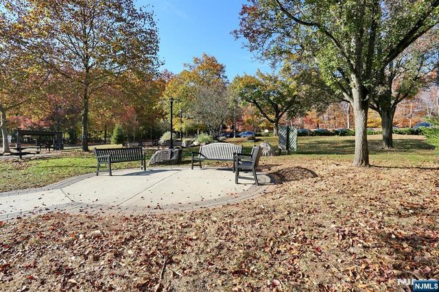160 Terrace Street 2G, Haworth, NJ 07641