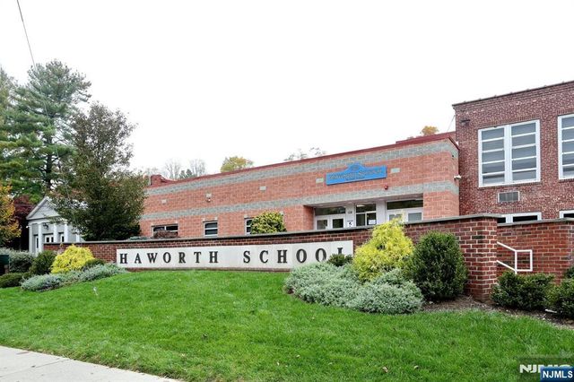 160 Terrace Street 2G, Haworth, NJ 07641