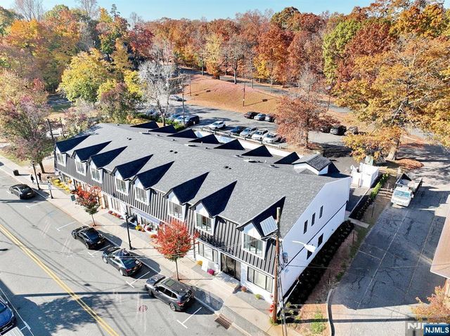 160 Terrace Street 2G, Haworth, NJ 07641