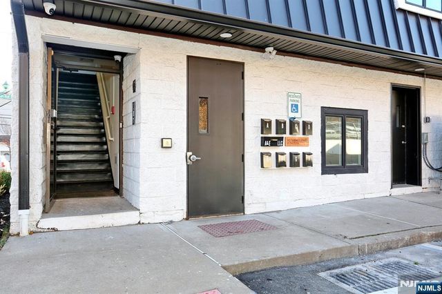 160 Terrace Street 2G, Haworth, NJ 07641