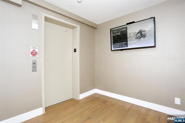 160 Terrace Street 2G, Haworth, NJ 07641
