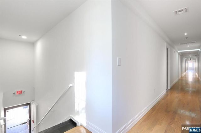160 Terrace Street 2G, Haworth, NJ 07641