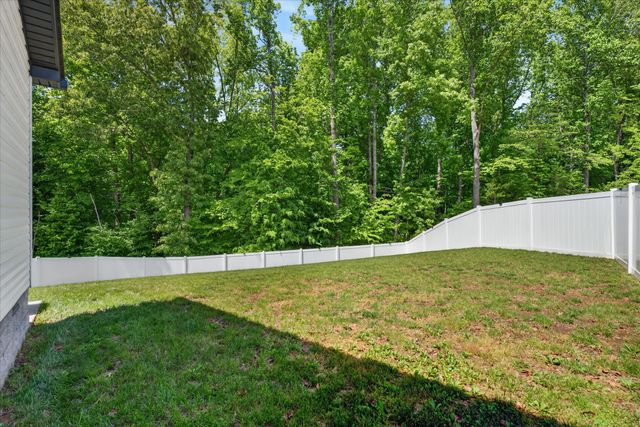 1255 Boulder Pass Rd, Clarksville, TN 37040