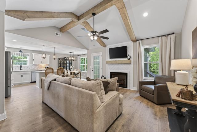1255 Boulder Pass Rd, Clarksville, TN 37040