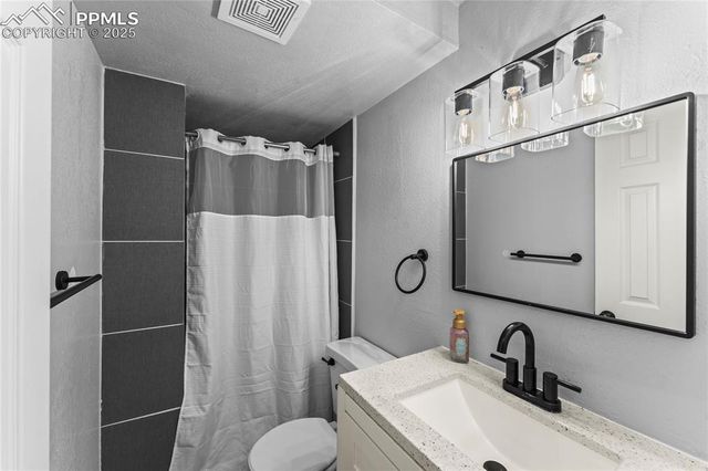 526 Griffith Way, Colorado Springs, CO 80911