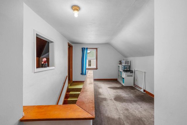 1932 N DIVISION STREET, Appleton, WI 54911