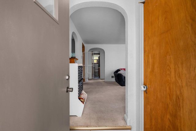 1932 N DIVISION STREET, Appleton, WI 54911