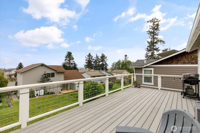 1070 Halsey Drive, Coupeville, WA 98239
