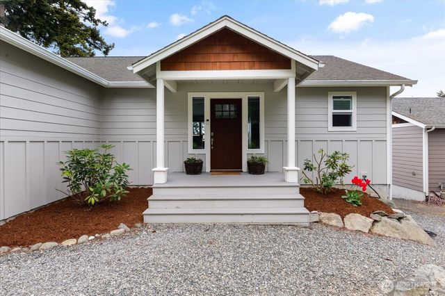 1070 Halsey Drive, Coupeville, WA 98239