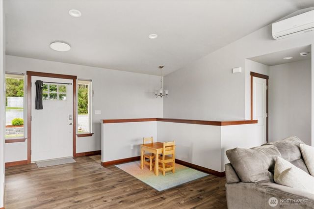 1070 Halsey Drive, Coupeville, WA 98239