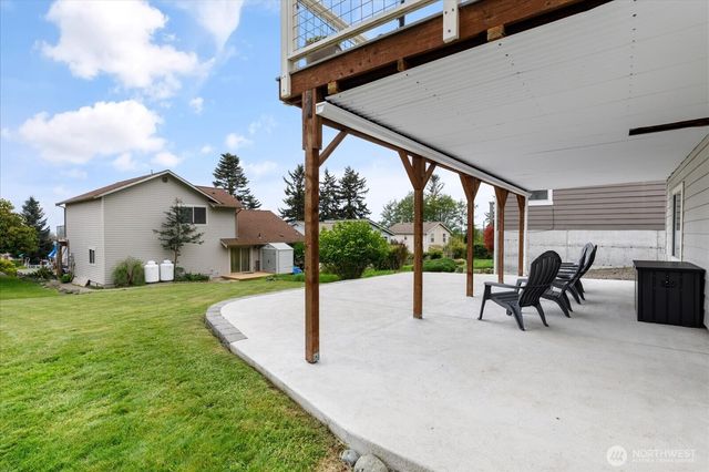 1070 Halsey Drive, Coupeville, WA 98239
