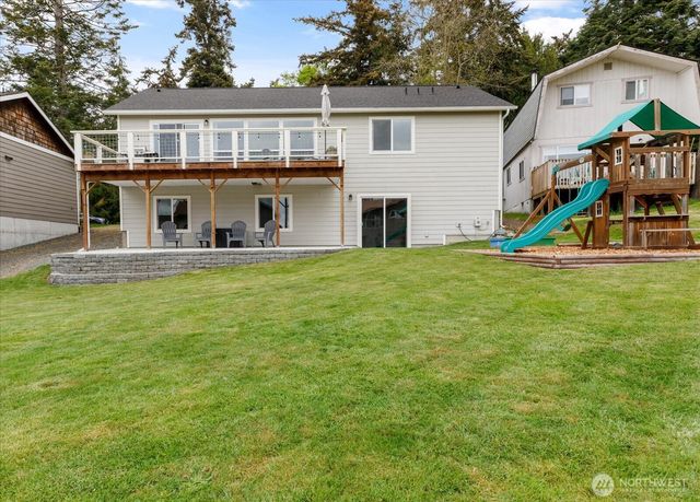 1070 Halsey Drive, Coupeville, WA 98239