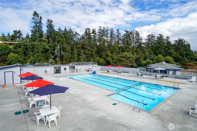 1070 Halsey Drive, Coupeville, WA 98239