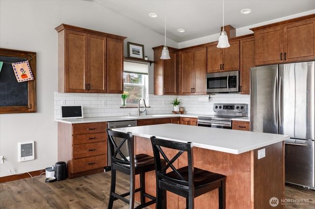 1070 Halsey Drive, Coupeville, WA 98239