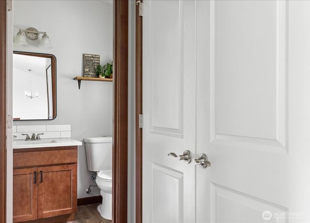 1070 Halsey Drive, Coupeville, WA 98239