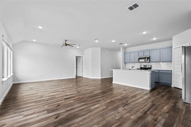 718 Parkside Drive, Lavon, TX 75166