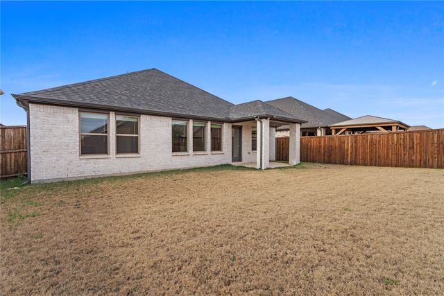 718 Parkside Drive, Lavon, TX 75166